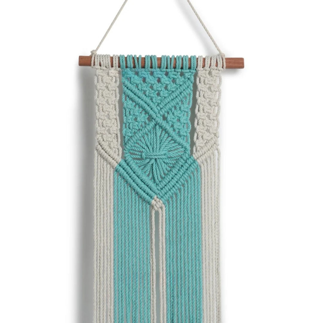 Exquisite Macrame Wall Hanging Fine Handwoven Tapestry for Discerning Buyers